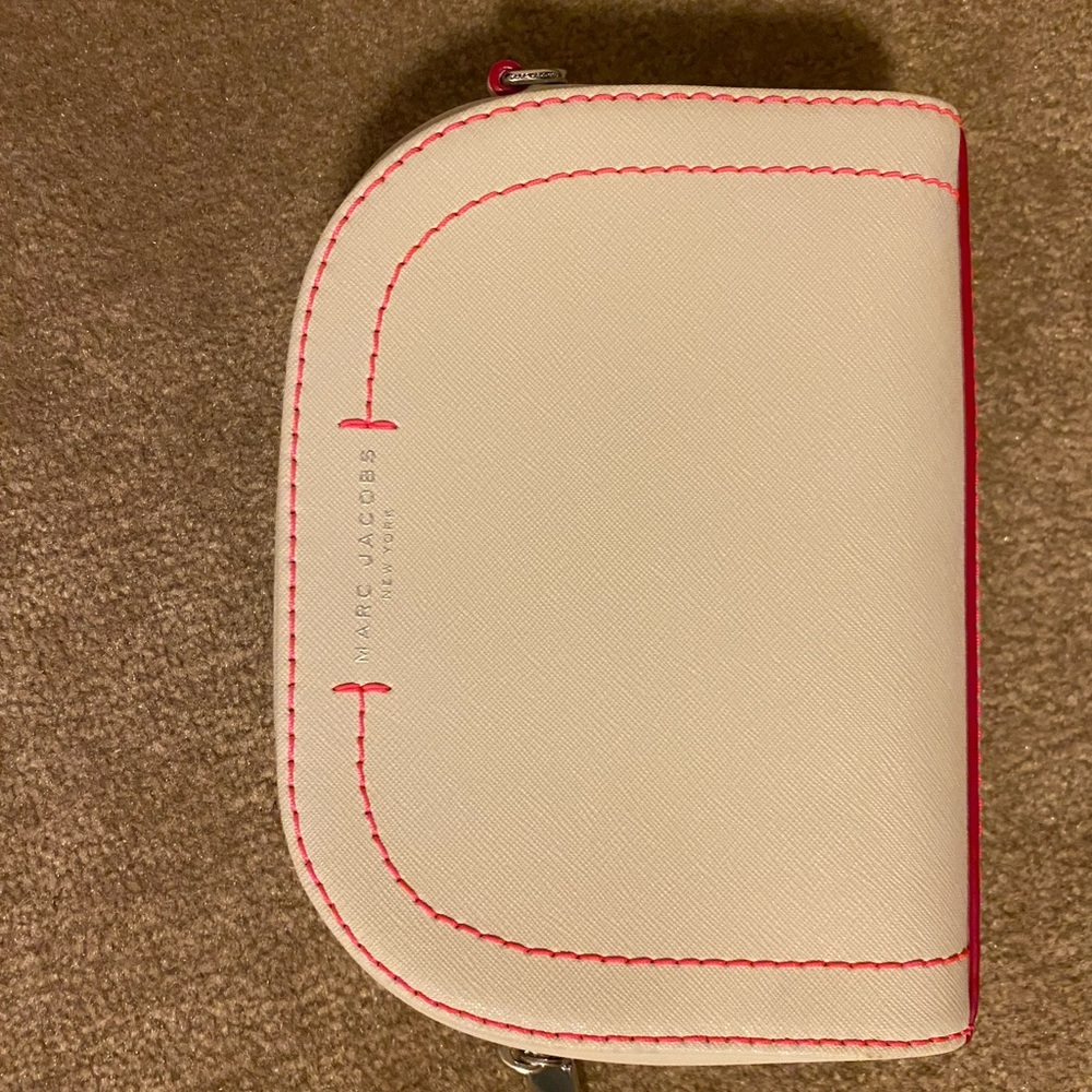 New without tags Marc Jacobs Playback Dome Mini